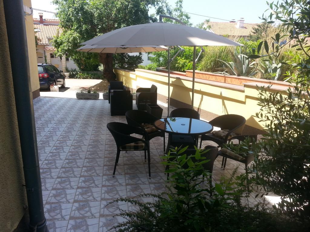 Apartments Intiv Malinska Kültér fotó