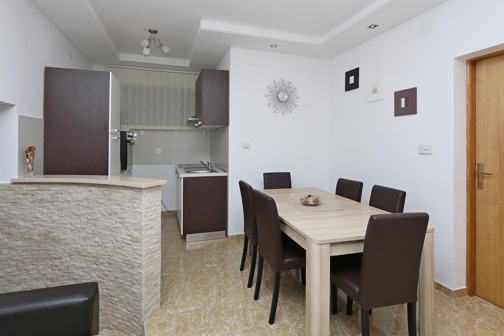 Apartments Intiv Malinska Kültér fotó